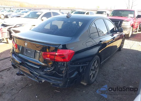 2016 BMW 320I z USA, uszkodzony, nr VIN WBA8A9C54GK619000